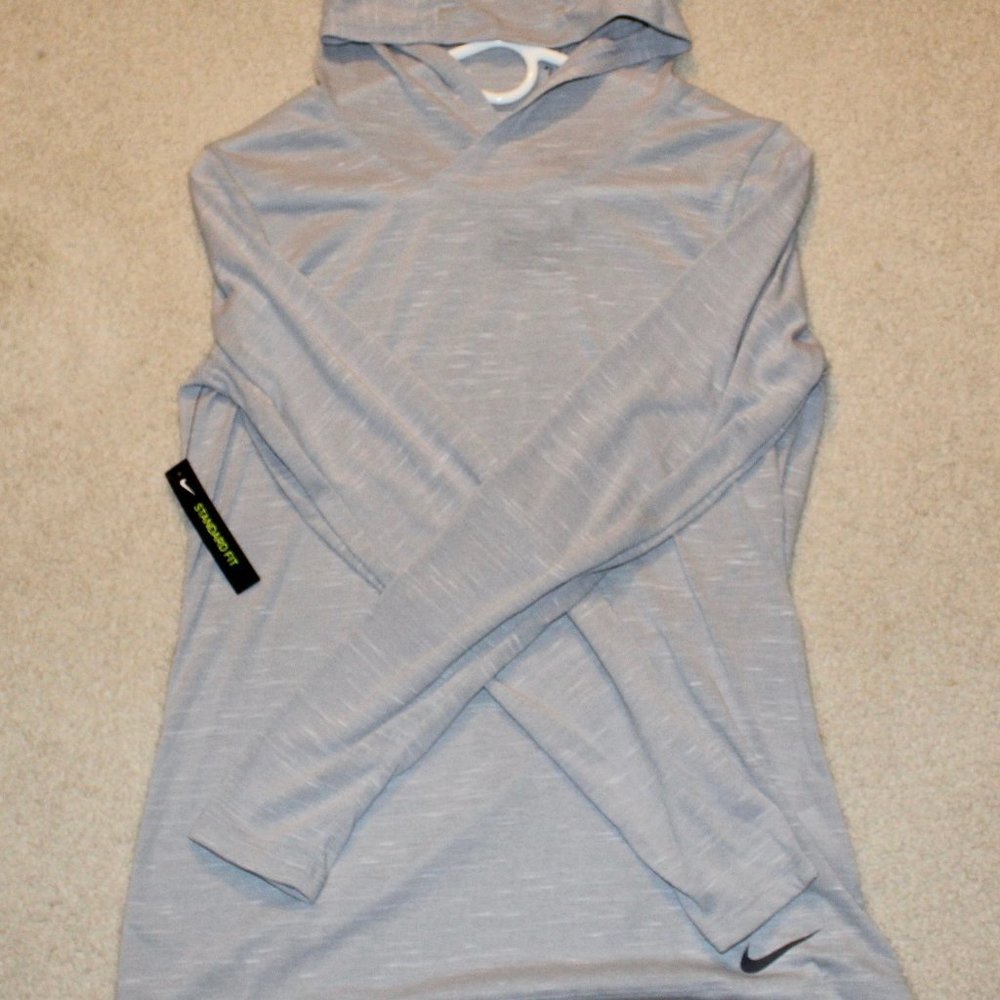 Light Nike Pull Over